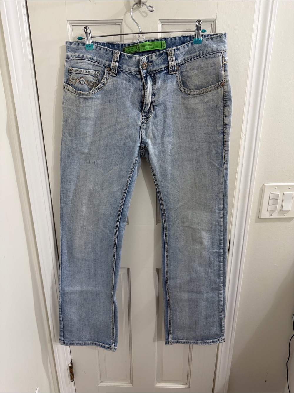 Men's Straight Light Blue Jeans - Classic Everyday Fit